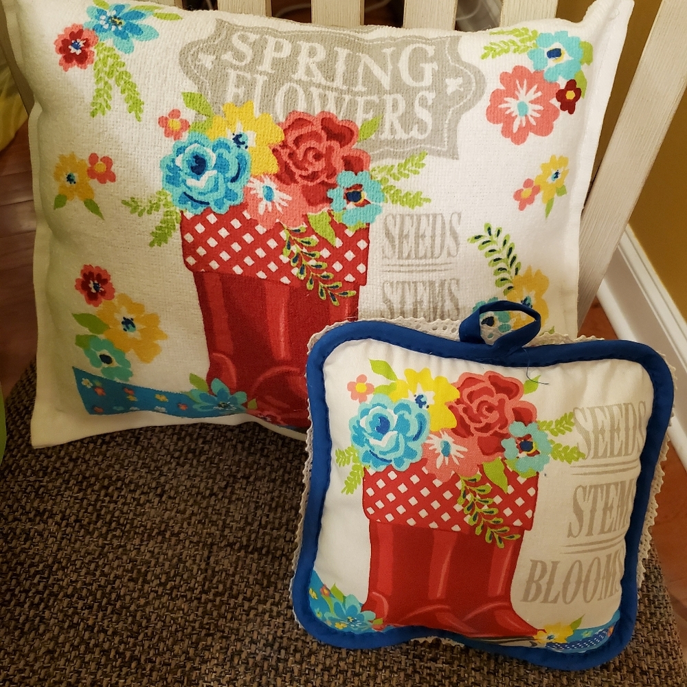 💥FALL SALE💥Handmade with Love By The Smith Sisters ♥️ Set of Two Pillows